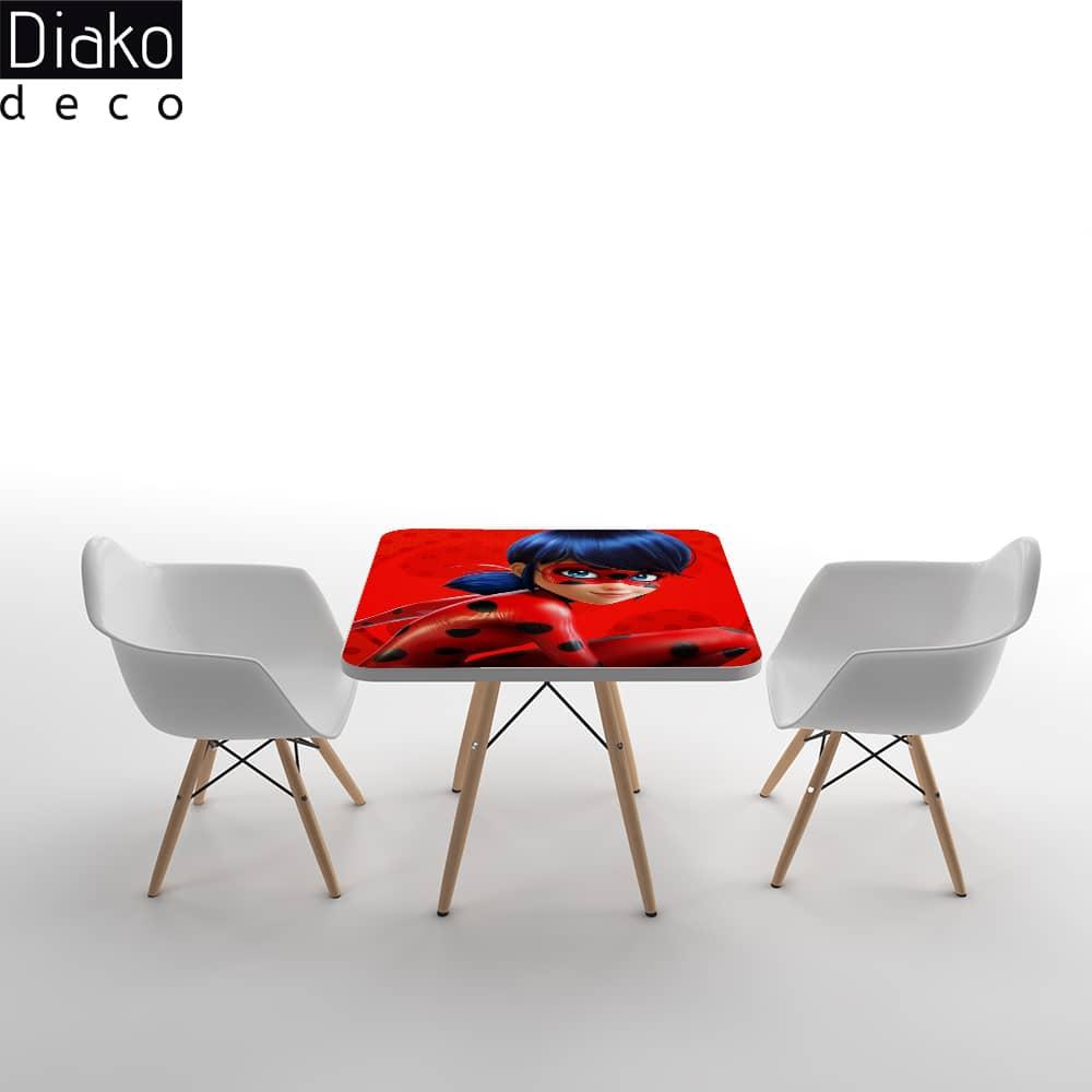 عکس محصول میز مدرن کودک مدل پایه چوبی طرح دختر کفشدوزکی کد DT-10